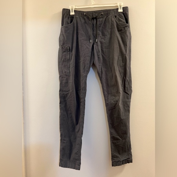 BYLT Premium Basics Weekender Pant Charcoal M7. - Picture 4 of 13